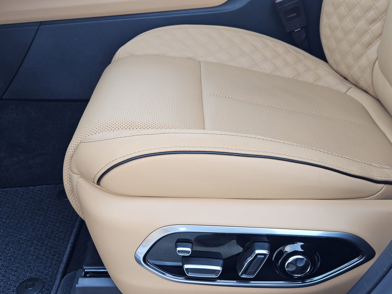 New 2026 Jeep Grand Cherokee L Summit image 25