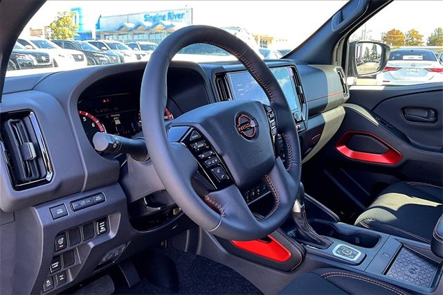 New 2026 Nissan Frontier PRO-4X w/ Pro-4x Convenience Package image 5