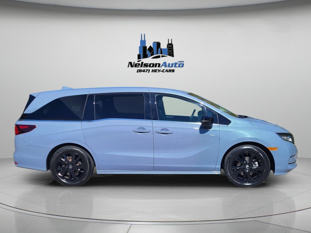 Used 2024 Honda Odyssey Sport image 3