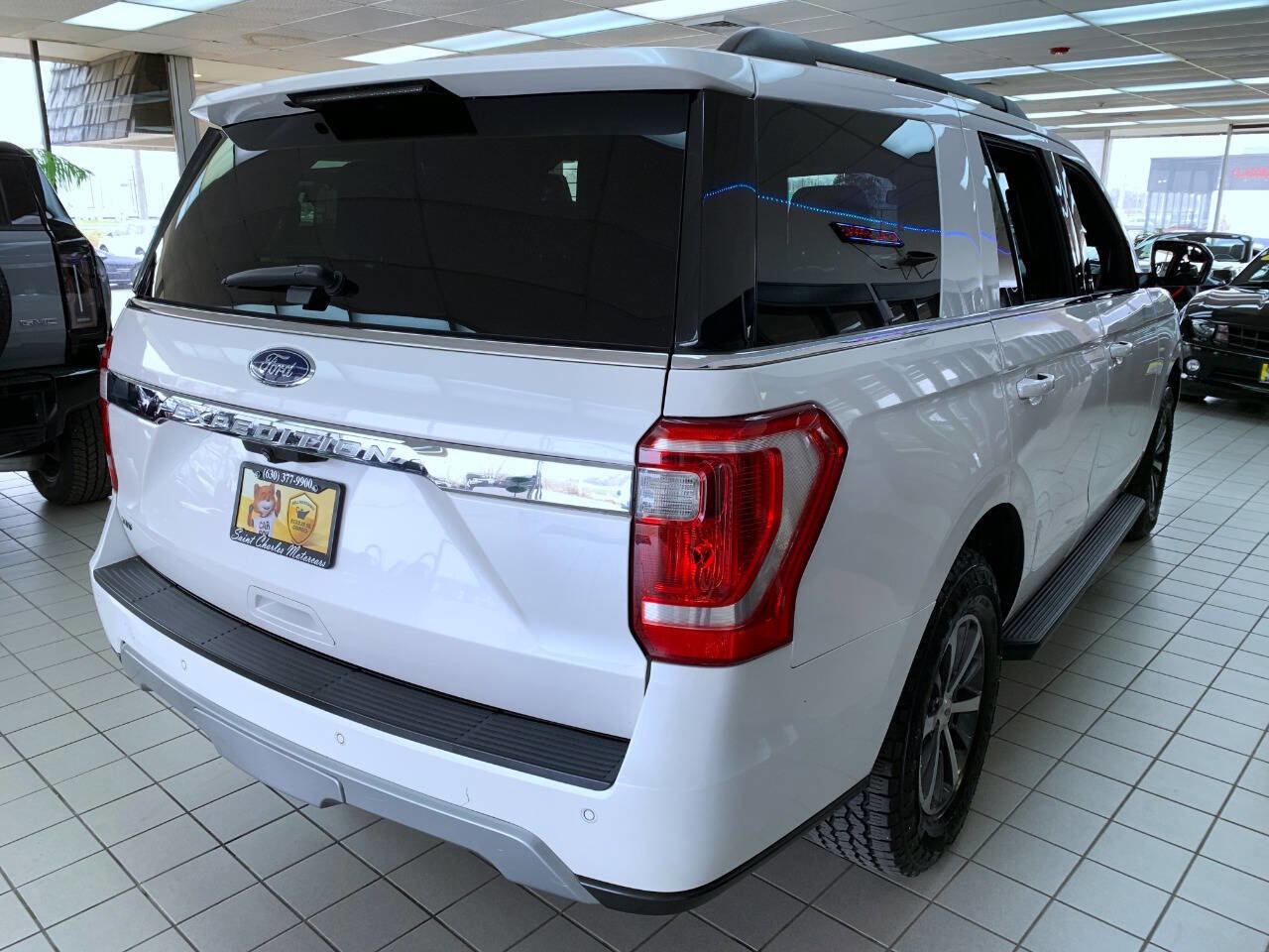 Used 2019 Ford Expedition XLT image 4