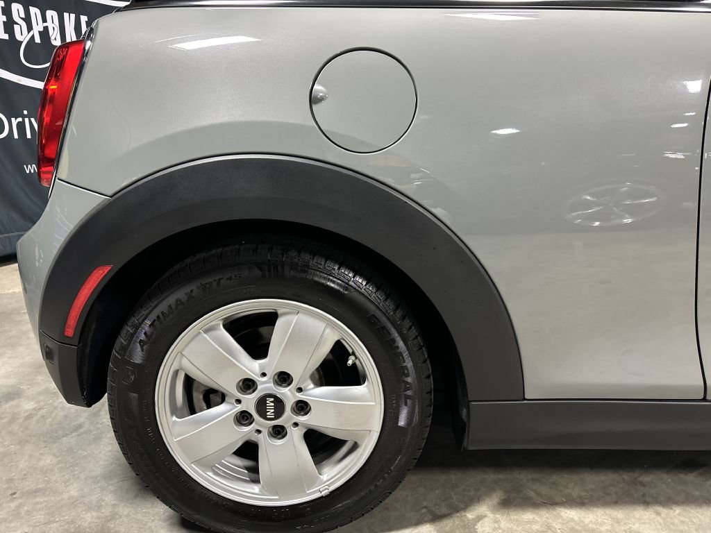 Used 2019 MINI Cooper 2-Door Hardtop w/ Storage Package image 24
