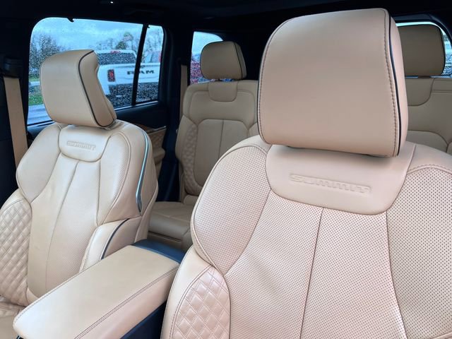 Used 2025 Jeep Grand Cherokee Summit AWD/4WD image 19