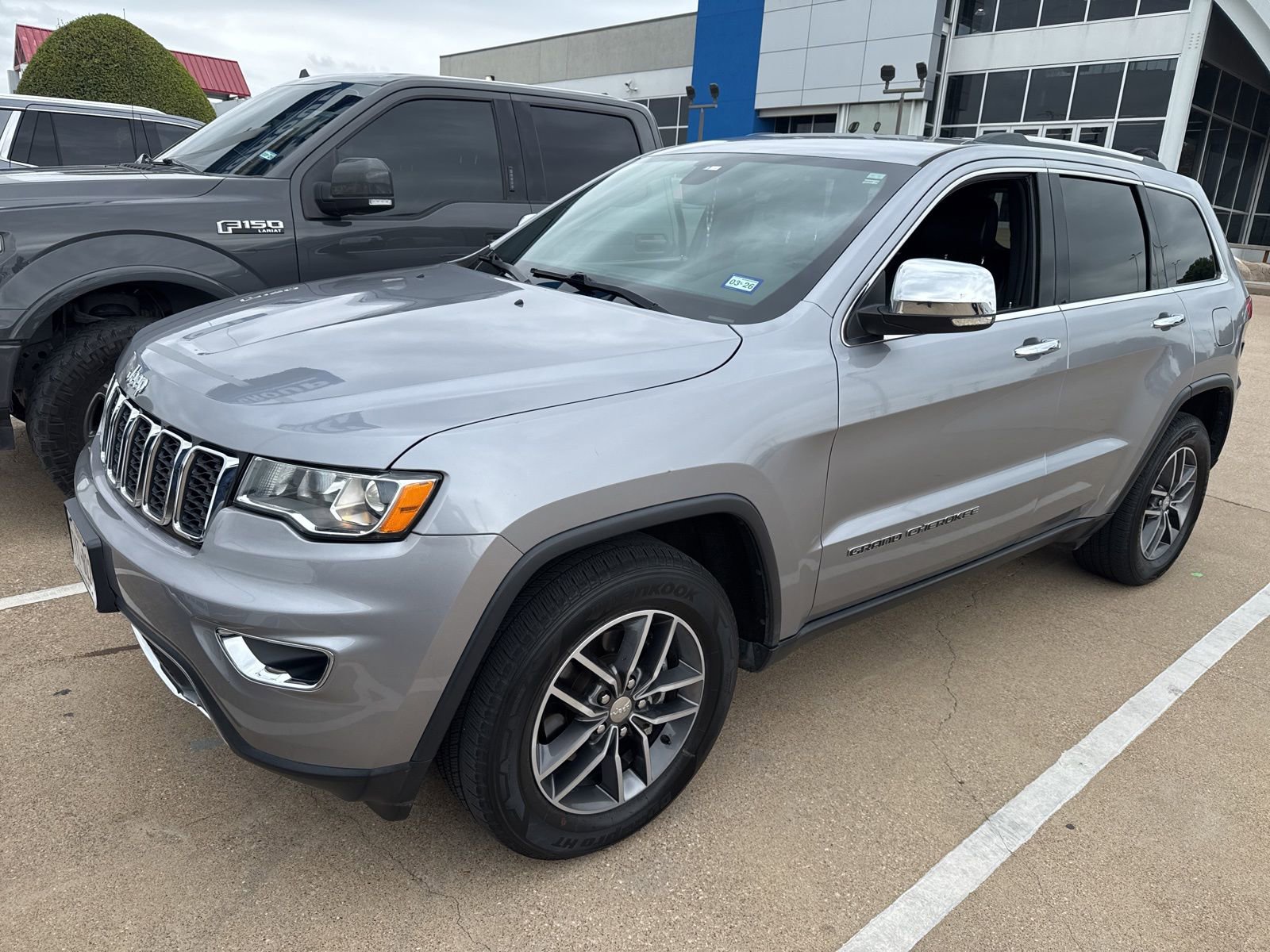 Used 2018 Jeep Grand Cherokee Limited image 1