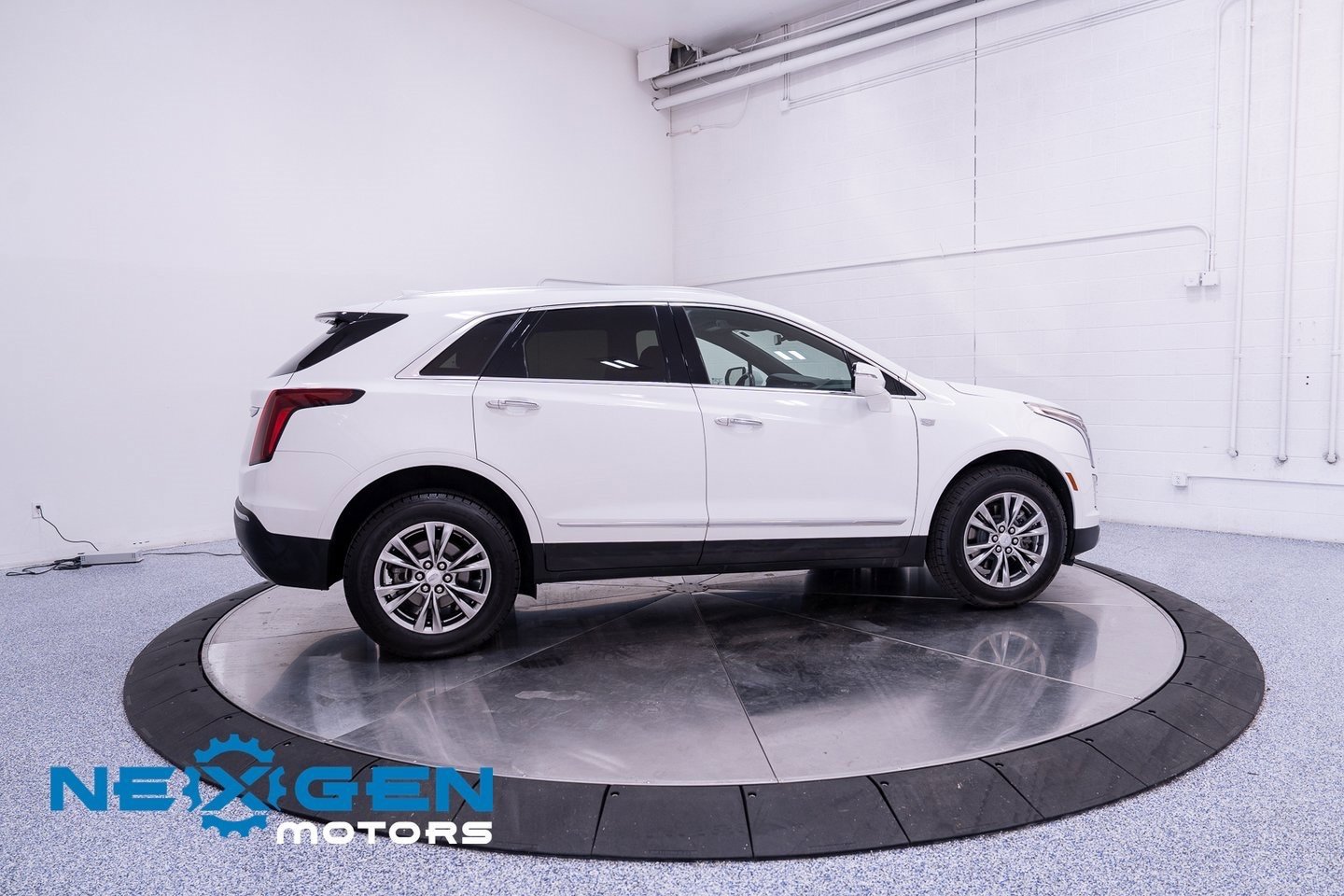 Used 2021 Cadillac XT5 Premium Luxury image 38