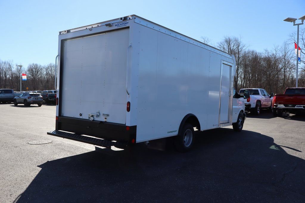 New 2026 Chevrolet Express 3500 w/ Power Convenience Package image 30