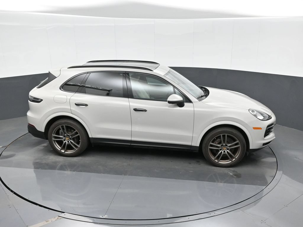 Certified 2023 Porsche Cayenne Platinum Edition AWD/4WD image 31
