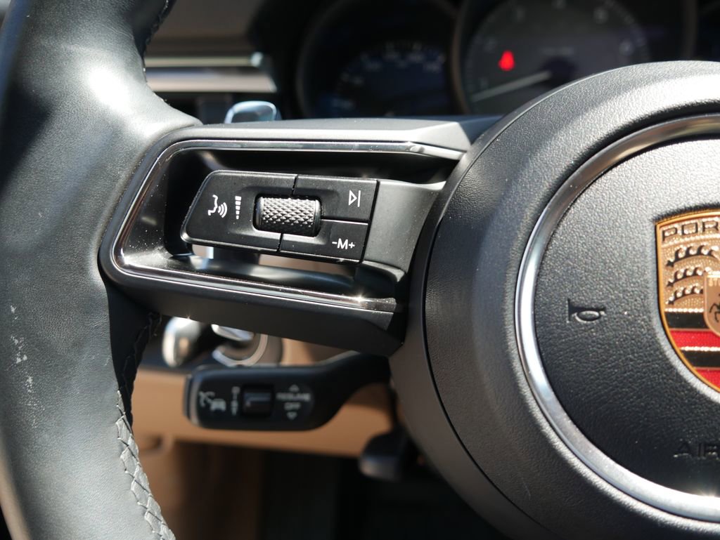 Certified 2023 Porsche Macan S AWD/4WD image 37