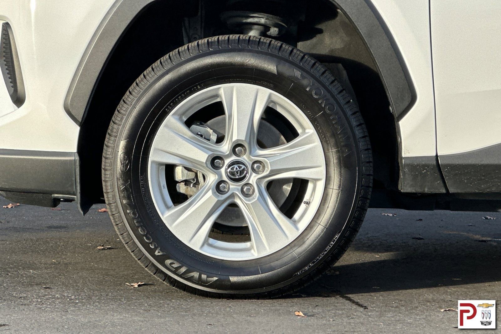 Used 2021 Toyota RAV4 LE image 32