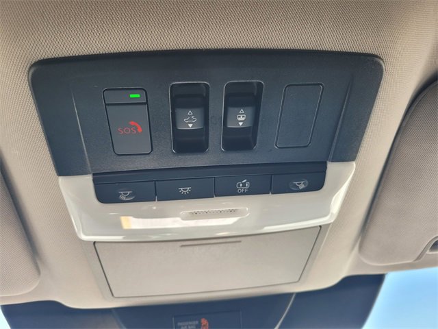 Used 2024 Nissan Pathfinder SV w/ SV Premium Package image 23