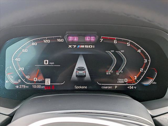 Used 2022 BMW X7 M50i image 11