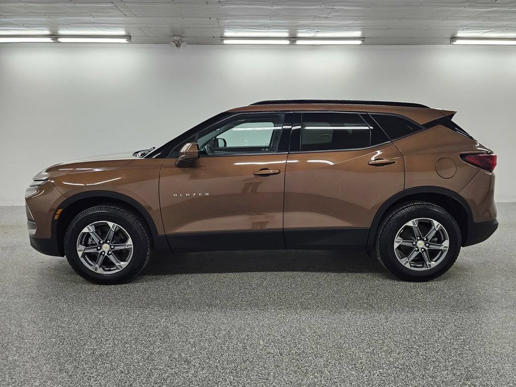 Used 2023 Chevrolet Blazer LT w/ Convenience Package FWD image 7