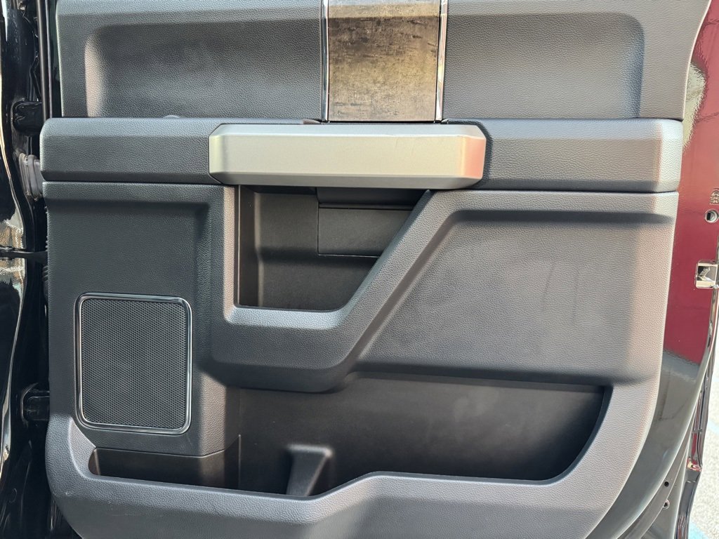 Used 2022 Ford F350 Lariat w/ Black Appearance Package image 26