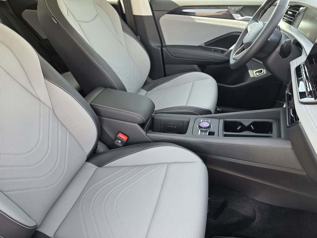 New 2026 Volkswagen Tiguan SE image 10