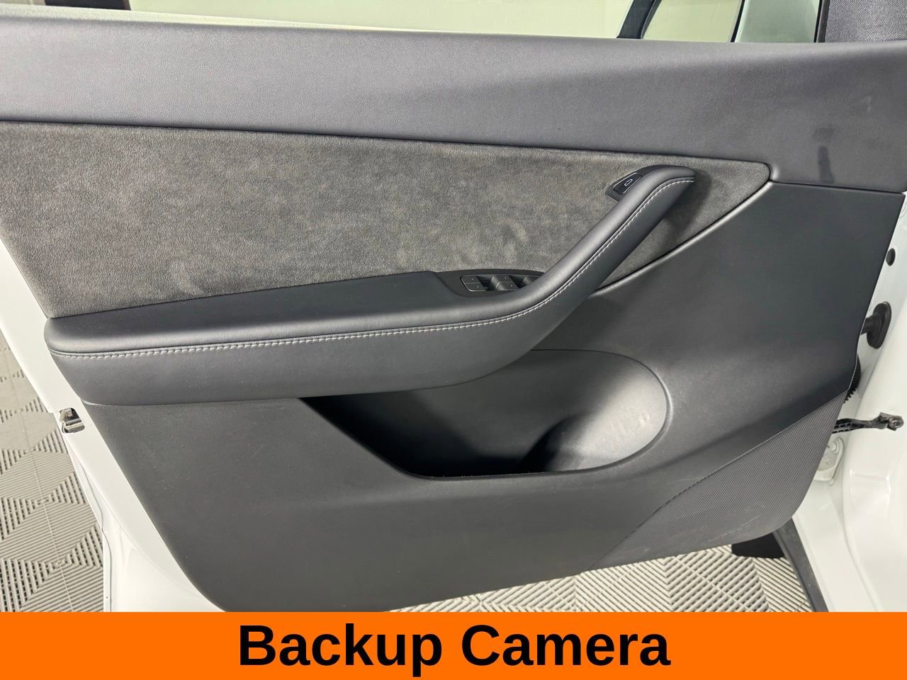 Used 2022 Tesla Model Y Long Range image 11