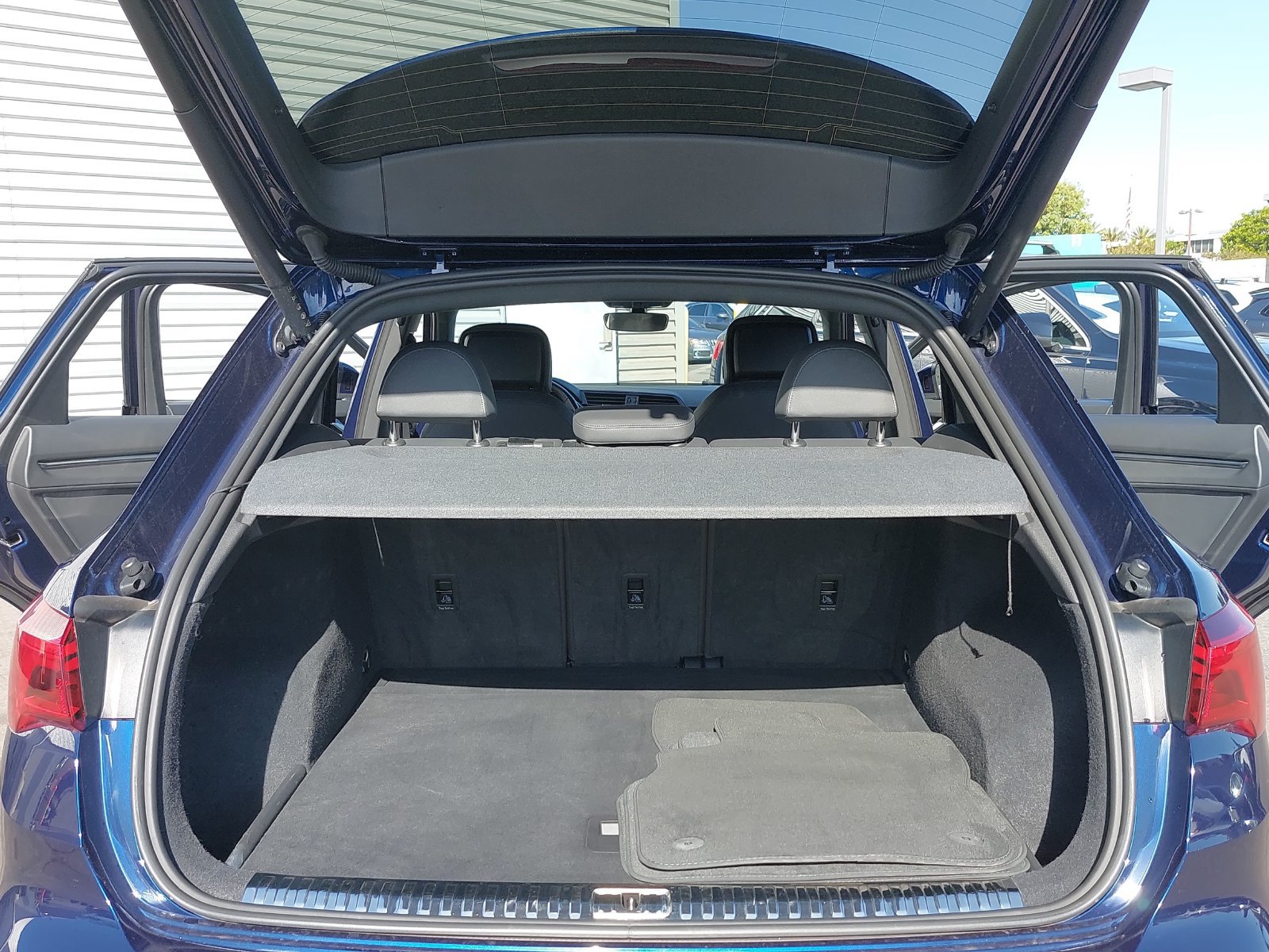 Used 2023 Audi Q3 2.0T Premium AWD/4WD image 12