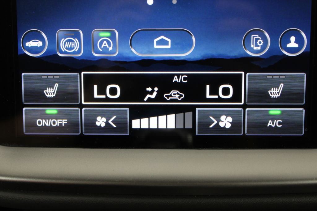 Used 2025 Subaru Outback Onyx Edition AWD/4WD image 43