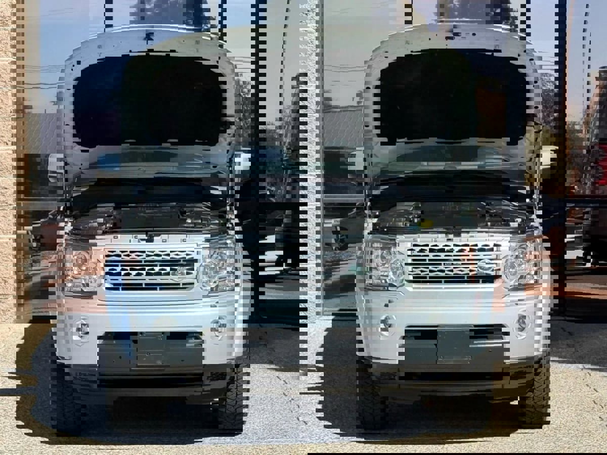 Used 2011 Land Rover LR4 HSE LUX image 22