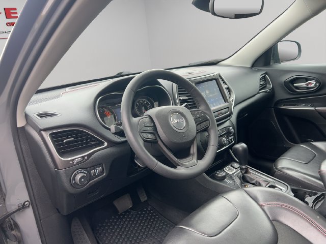 Used 2022 Jeep Cherokee Trailhawk w/ Sun, Sound & Nav Group AWD/4WD image 28