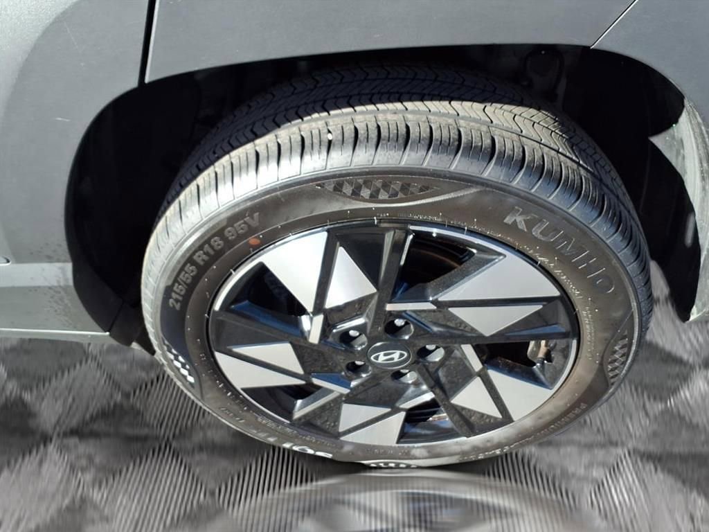 Used 2025 Hyundai Kona SEL image 19