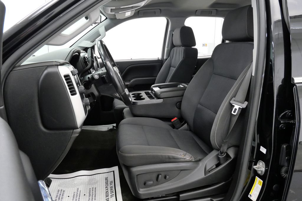 Used 2018 GMC Sierra 2500 SLE w/ SLE Preferred Package AWD/4WD image 11