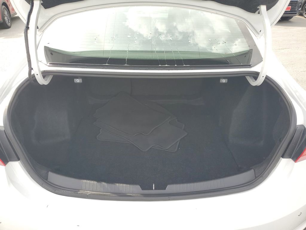 Used 2024 Chevrolet Malibu LT image 9