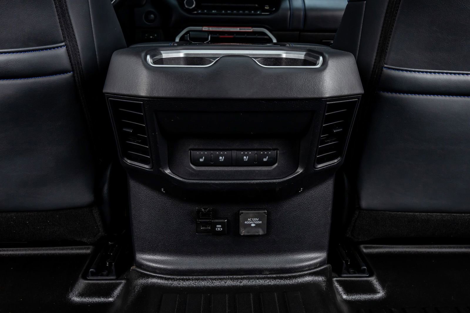 Used 2025 Toyota Tundra Platinum AWD/4WD image 33