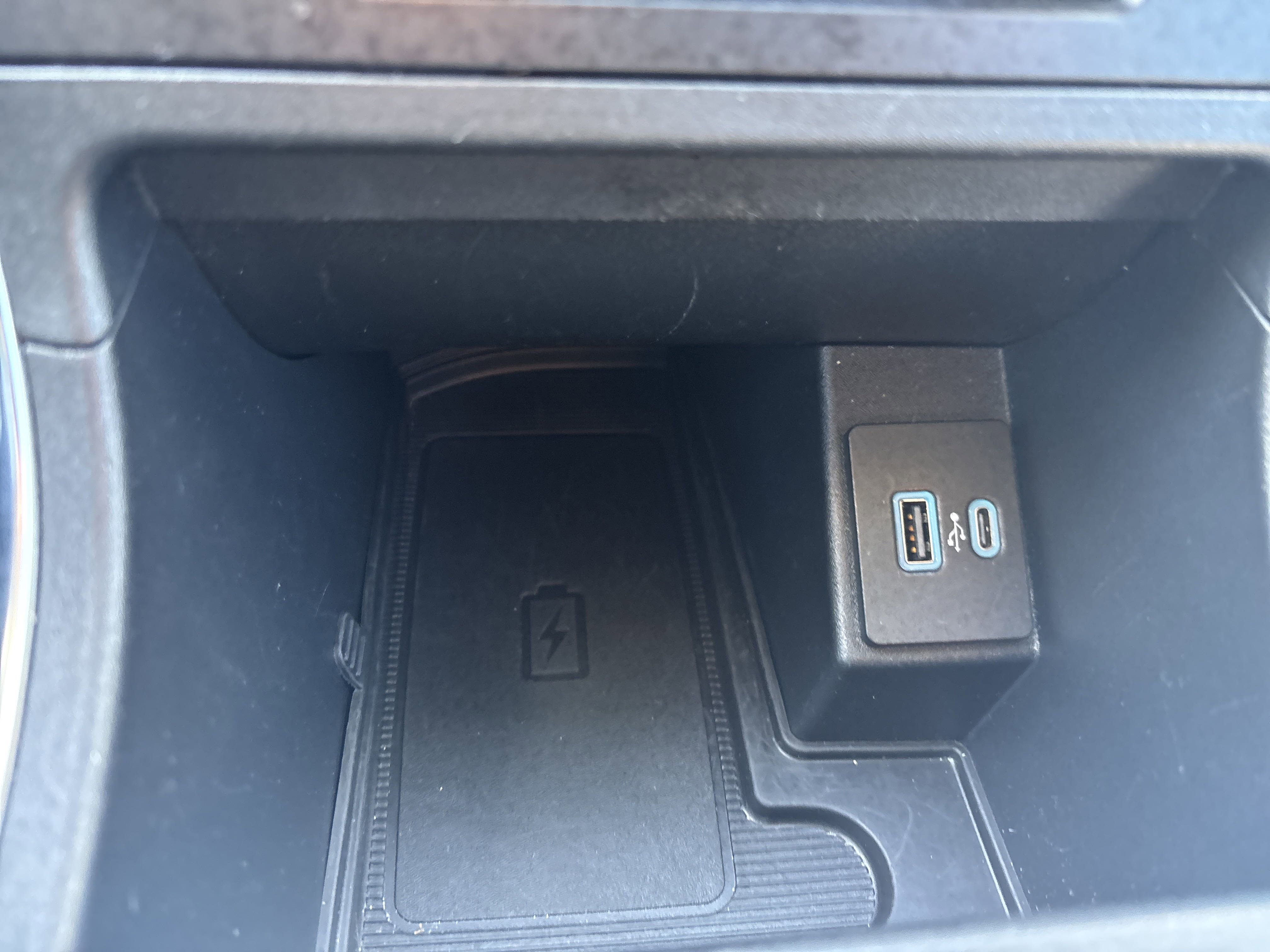 Used 2024 Ford Edge Titanium image 30