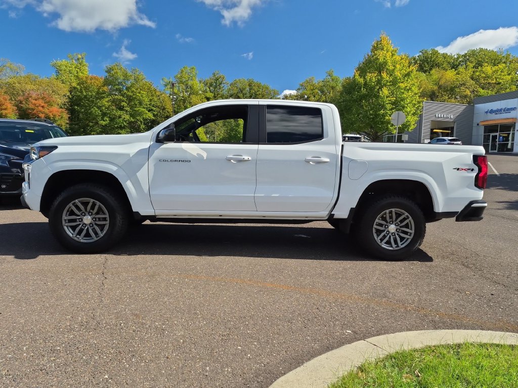 Used 2023 Chevrolet Colorado LT w/ LT Convenience Package II AWD/4WD image 6