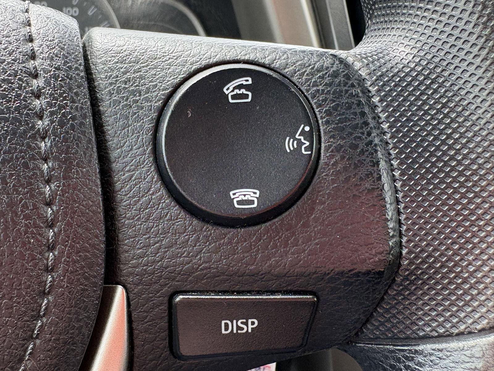 Used 2015 Toyota RAV4 XLE AWD/4WD image 14