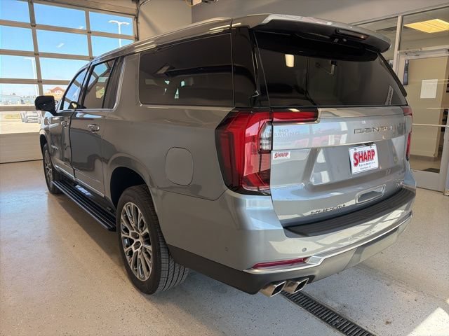 Used 2026 GMC Yukon XL Denali w/ Sun & Power Step Package AWD/4WD image 9