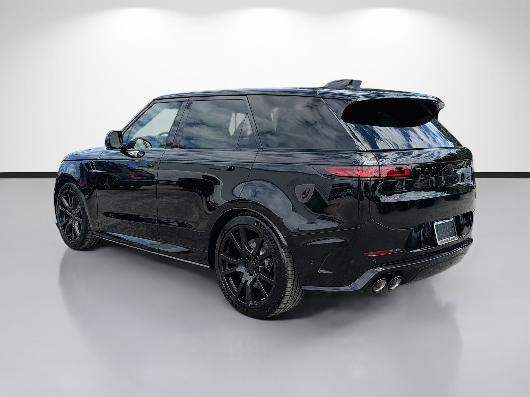 New 2027 Land Rover Range Rover Sport SV AWD/4WD image 3