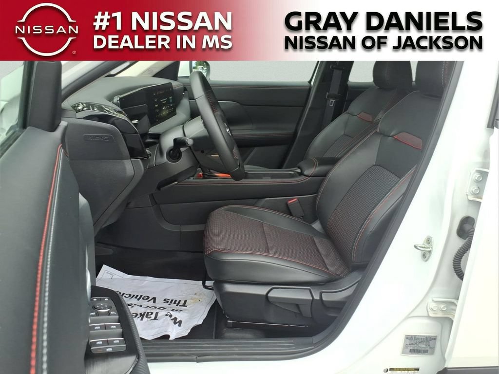 Certified 2025 Nissan Kicks SR AWD/4WD image 19