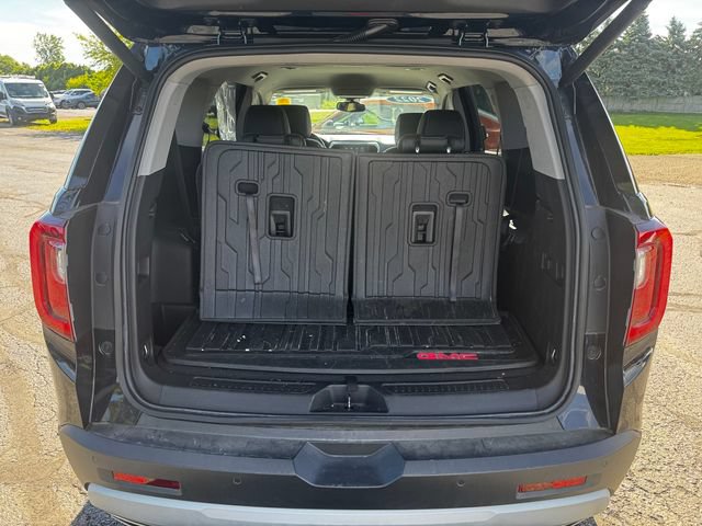 Used 2022 GMC Acadia SLT w/ LPO, Floor Liner Package AWD/4WD image 18