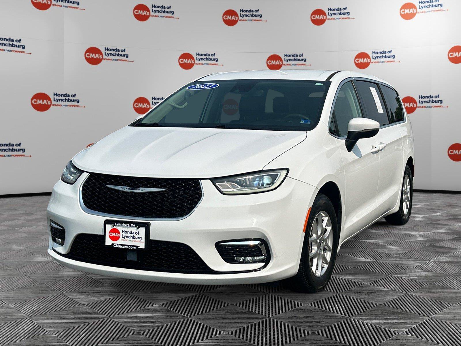 Used 2023 Chrysler Pacifica Touring-L