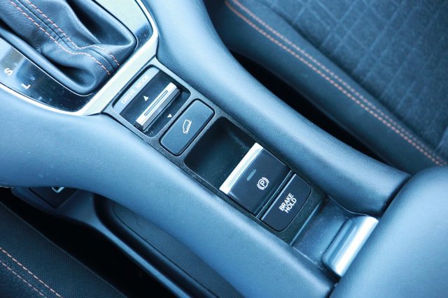 Used 2023 Honda HR-V Sport image 17