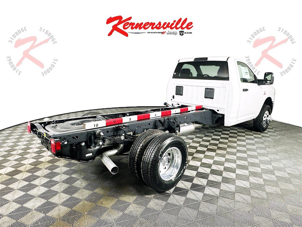 New 2025 RAM 3500 Tradesman image 7