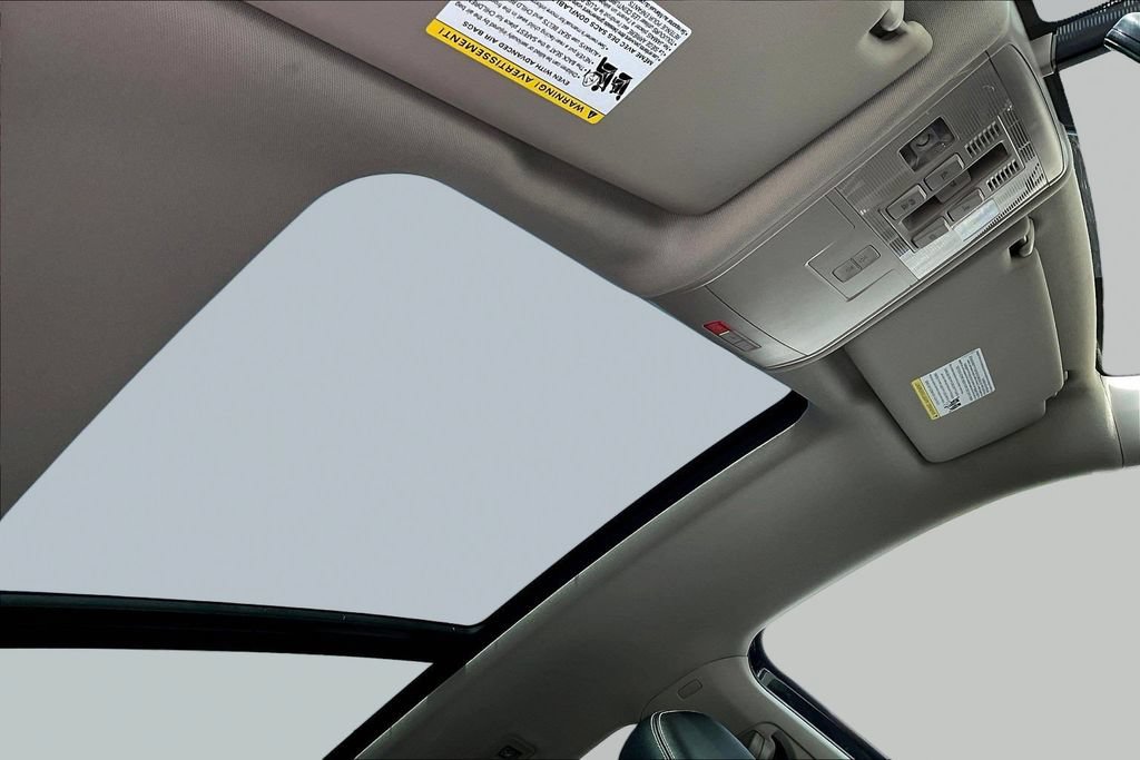 Used 2023 Volkswagen Atlas SE w/ Panoramic Sunroof Package FWD image 32