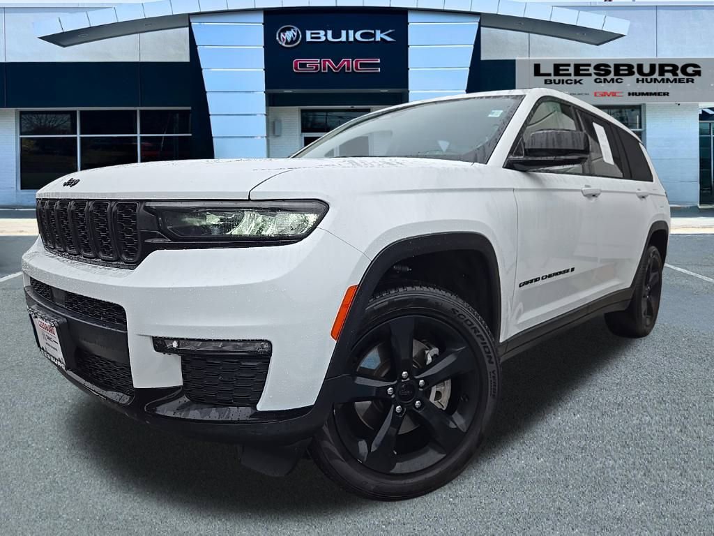 Used 2023 Jeep Grand Cherokee L Limited w/ Black Appearance Package image 3