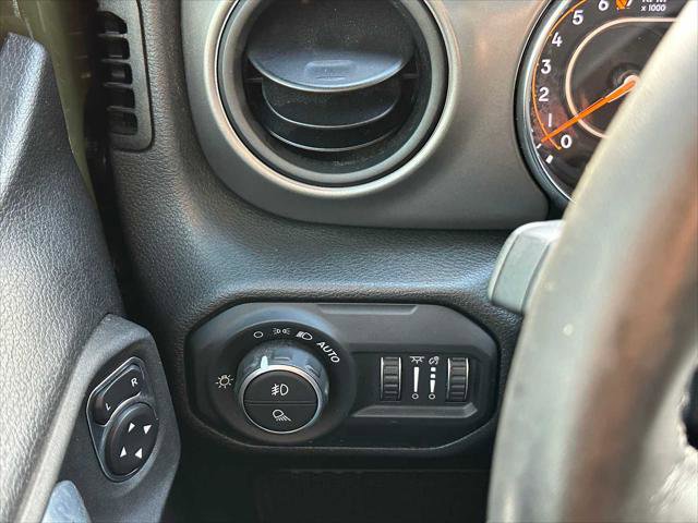 Used 2022 Jeep Gladiator Sport image 33