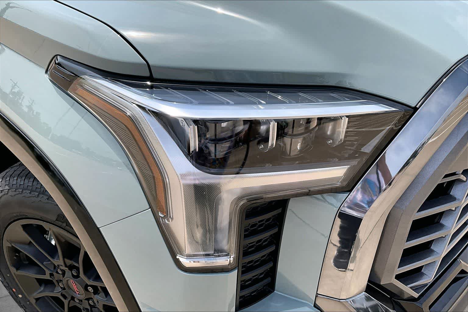 New 2026 Toyota Tundra Platinum w/ TRD Off-Road Package AWD/4WD image 13