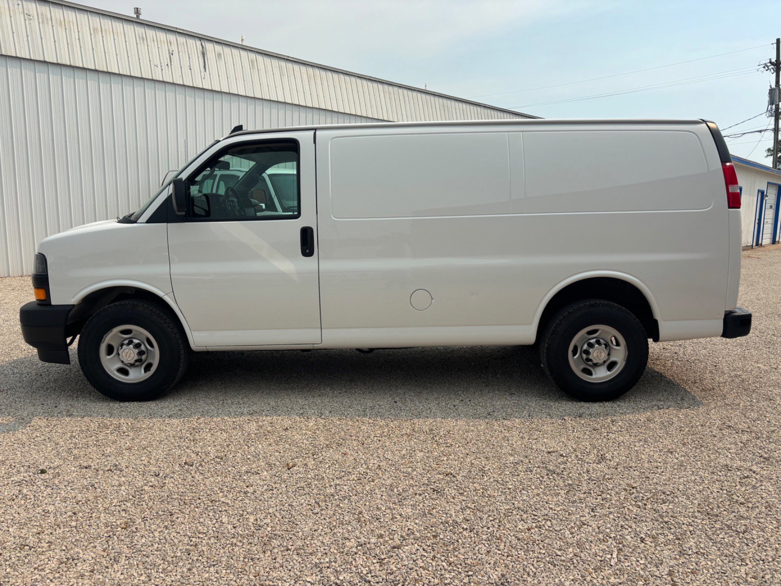 Used 2019 Chevrolet Express 3500 w/ Driver Convenience Package image 9