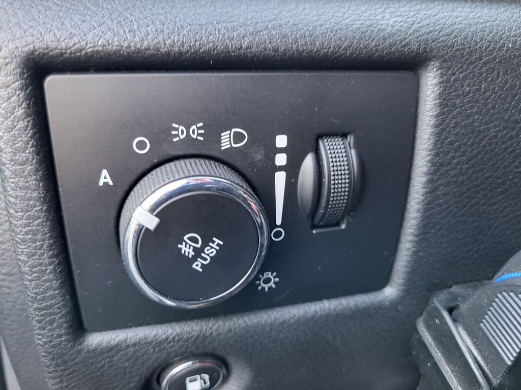 Used 2017 Jeep Grand Cherokee Limited w/ Trailer Tow Group IV image 23