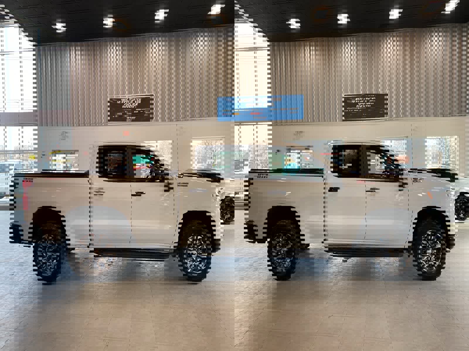 Used 2022 Chevrolet Silverado 1500 LT Trail Boss w/ Convenience Package II image 6