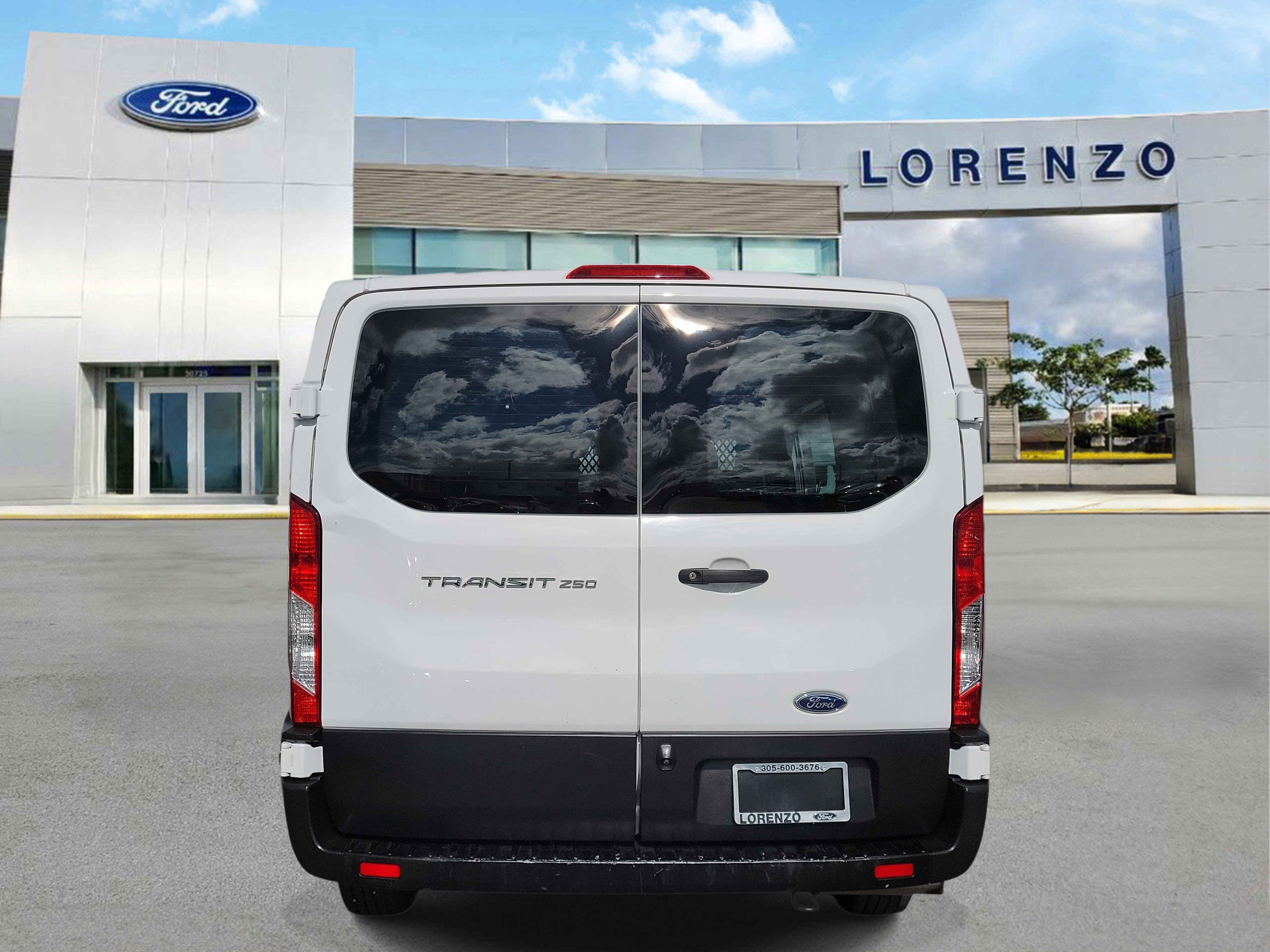 Used 2022 Ford Transit 250 Low Roof w/ Exterior Upgrade Package image 5