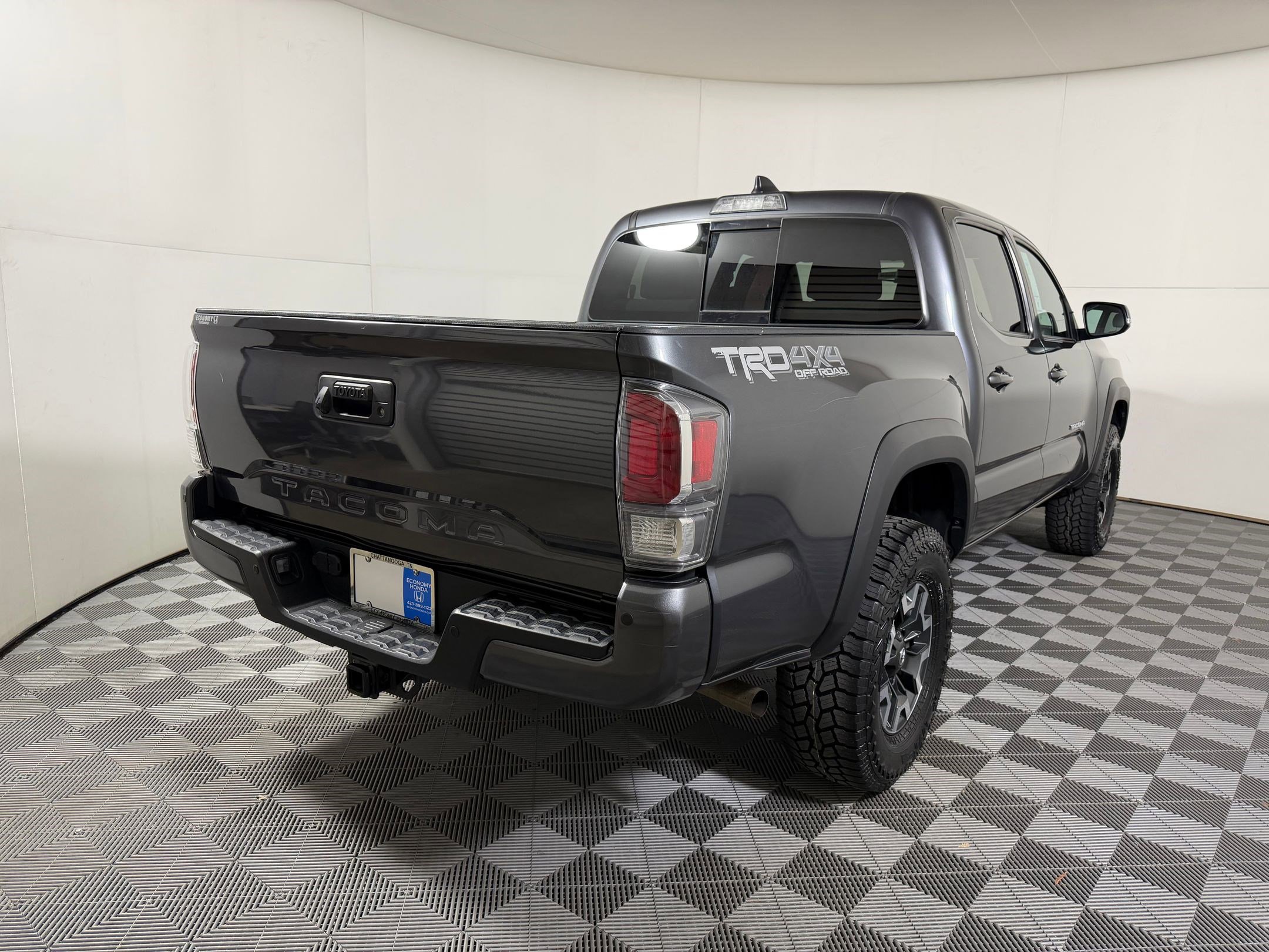 Used 2023 Toyota Tacoma TRD Off-Road w/ Technology Package image 7