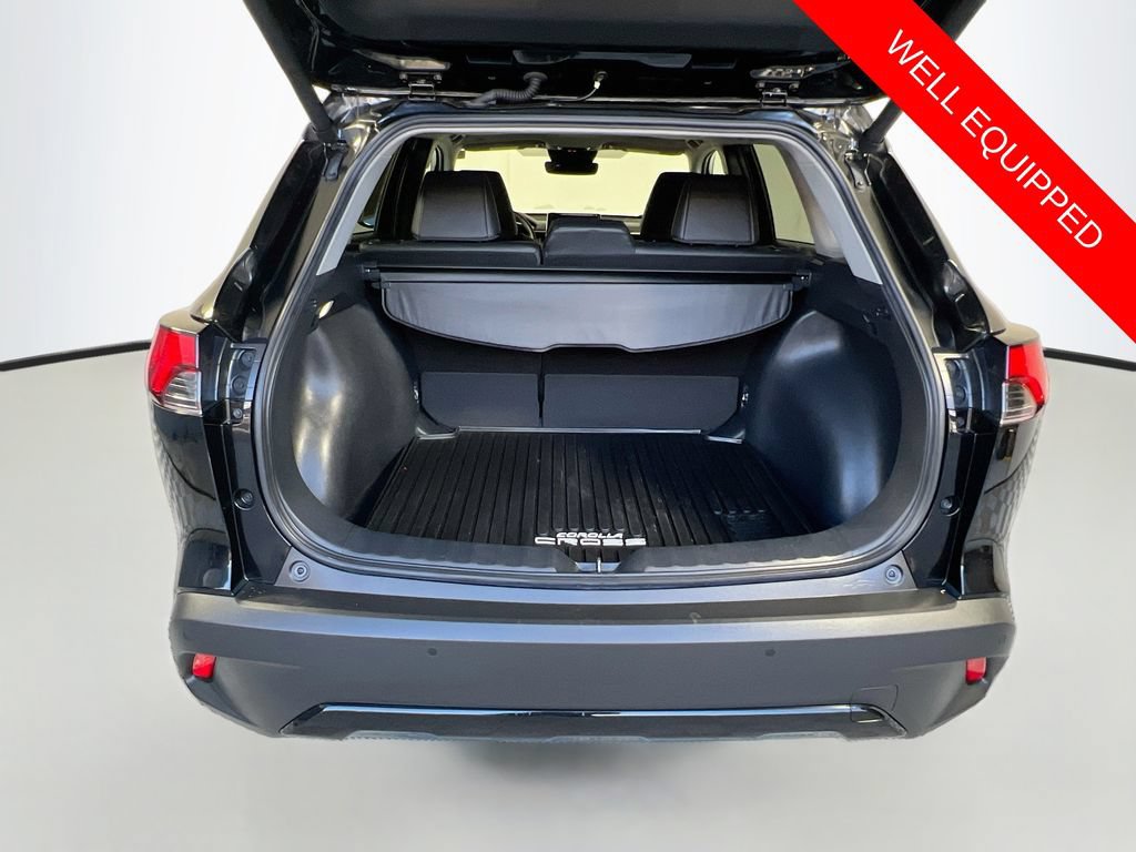 Used 2023 Toyota Corolla Cross XLE w/ Convenience Package FWD image 26