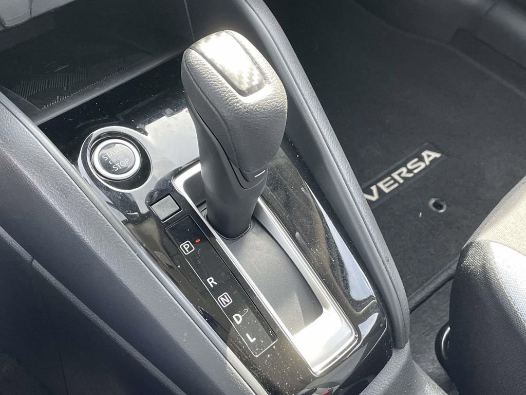 Used 2025 Nissan Versa SV w/ Trunk Package image 30
