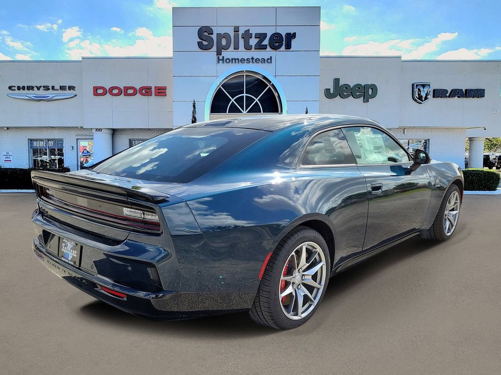 Used 2025 Dodge Charger Daytona Scat Pack w/ Track Pack AWD/4WD image 2