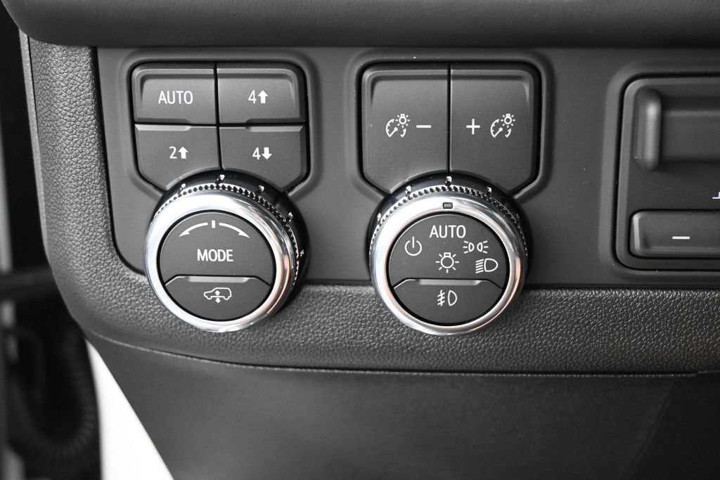 New 2026 GMC Yukon XL AT4 Ultimate AWD/4WD image 37