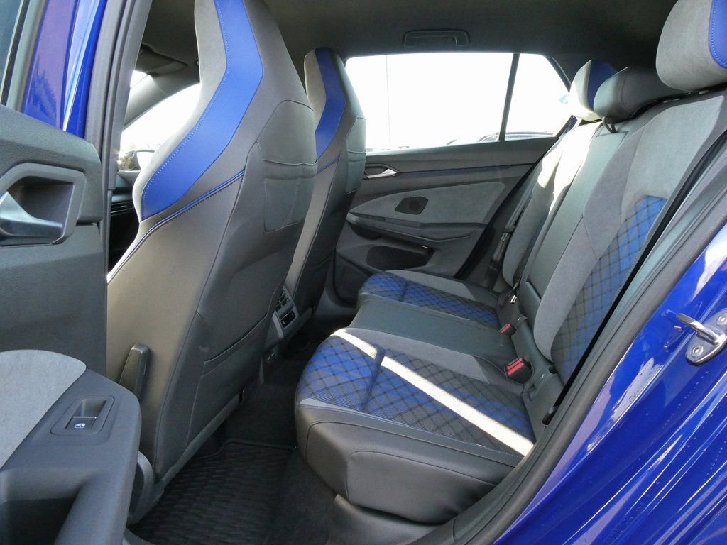 Used 2025 Volkswagen Golf w/ Euro Style Package image 18